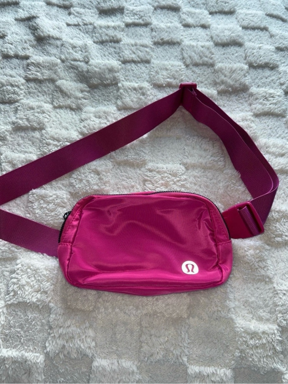 lululemon athletica Magenta Crossbody Belt Bag